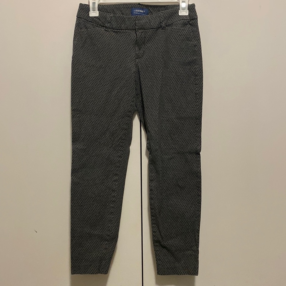 Old Navy pixie mid-rise pants